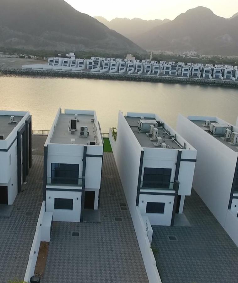 Al Dana Sea View Villa Fudzsejra Kültér fotó