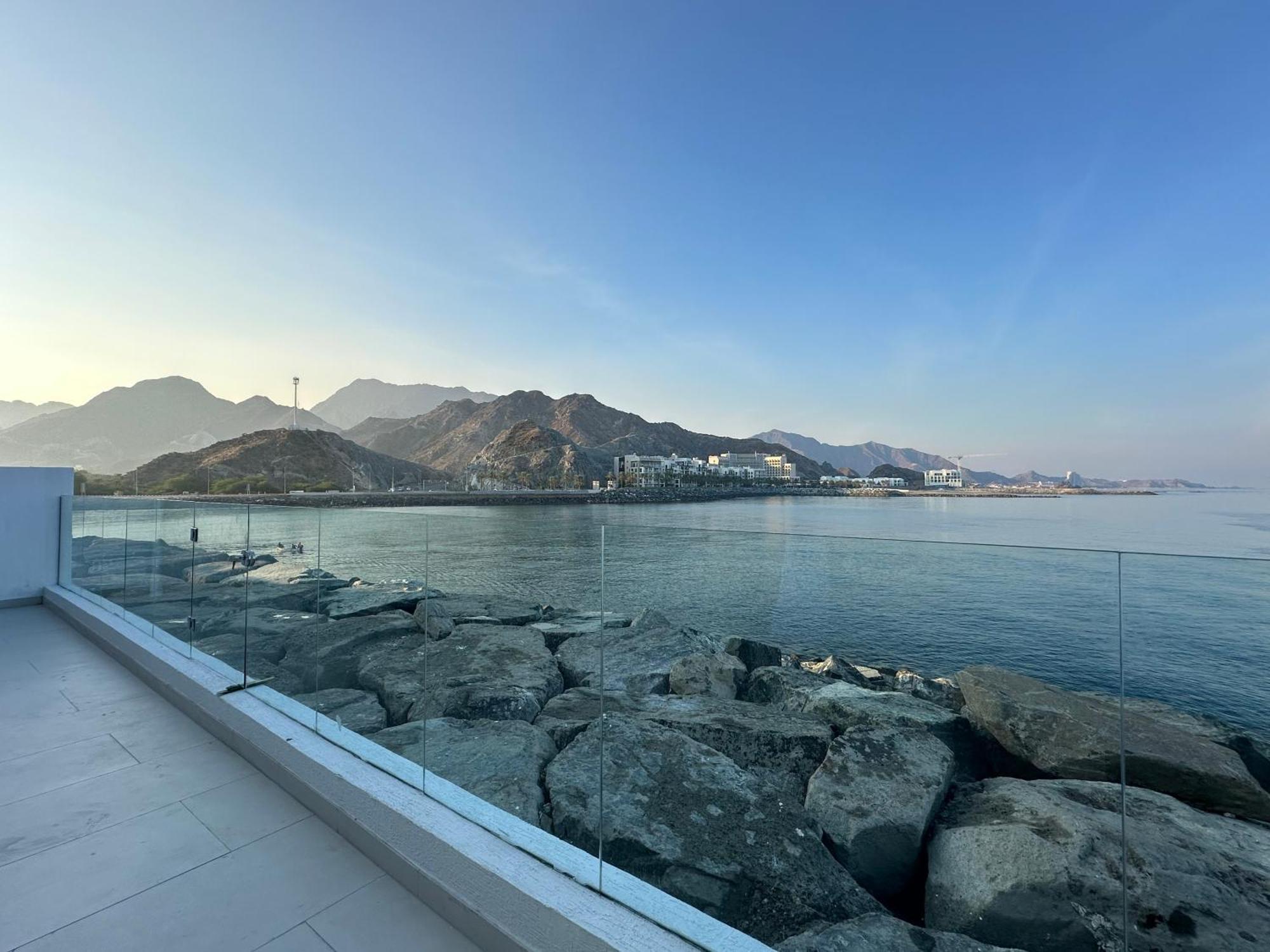 Al Dana Sea View Villa Fudzsejra Kültér fotó